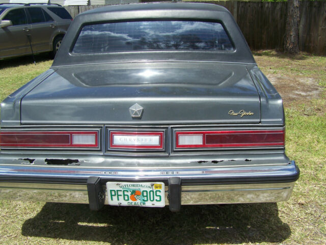 1983 CHRYSLER 5TH AVENUE NEW YORKER - photo 4