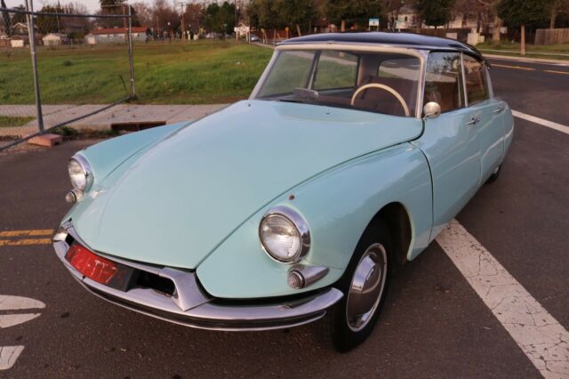 Citroen ID19 1961 No Rust California Car / Citroen DS 19,20,21,23 1961 Citroën AX