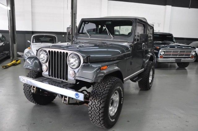 CJ-7 LOOKS AND DRIVES GREAT, DON'T MISS THIS ONE 1986 Jeep CJ Base Sport Utility 2-Door