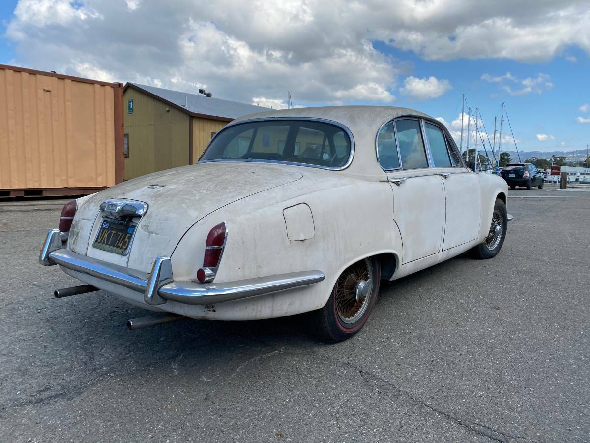 1967 Jaguar 420 - photo 8