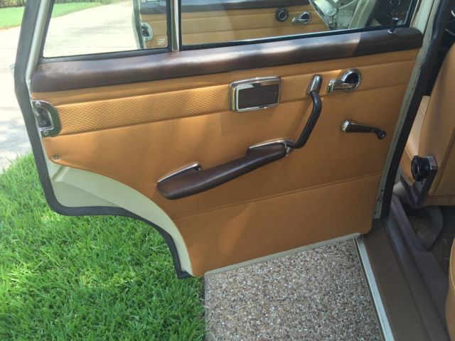 1967 Mercedes-Benz 200-Series - photo 4