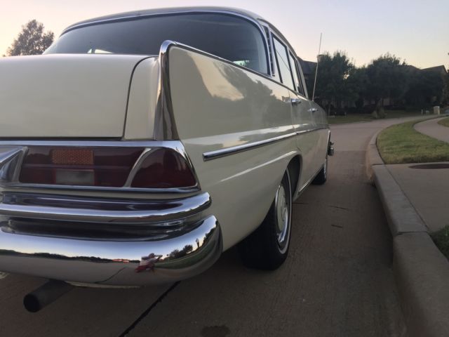 1967 Mercedes-Benz 200-Series - photo 9