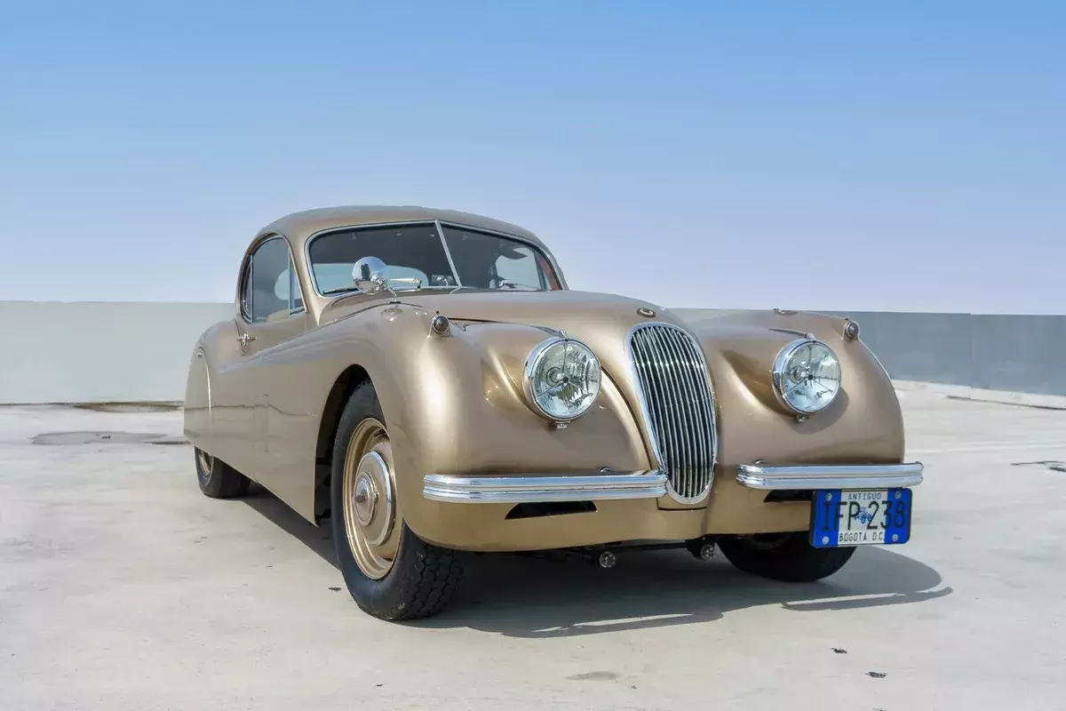 Classic 1952 Jaguar XK120 Fixed Head Coupé 1954 Jaguar XK Fixed Head Coupe