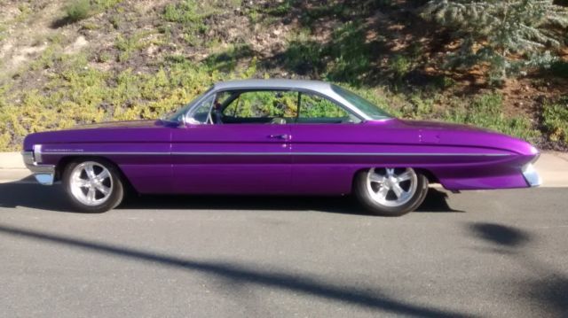1961 Oldsmobile Eighty-Eight HOLIDAY COUPE - photo 10