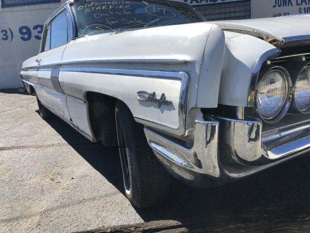 1962 Oldsmobile Starfire Coupe - photo 4