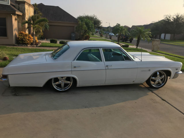 1966 Chevrolet Impala - photo 2