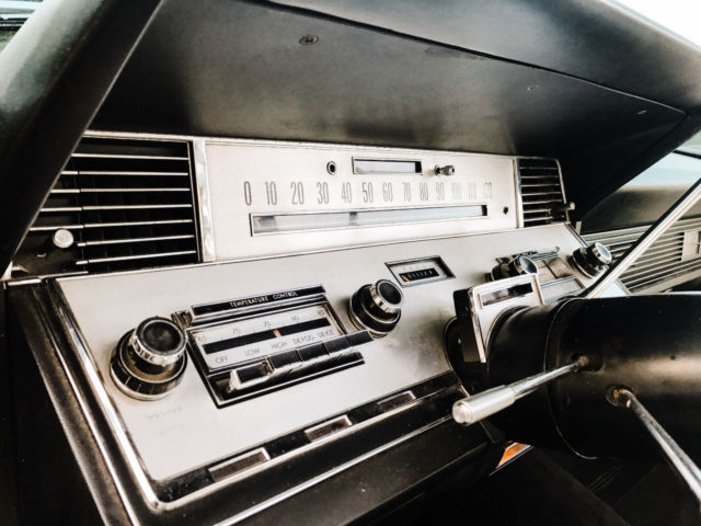 1966 Lincoln Continental - photo 9
