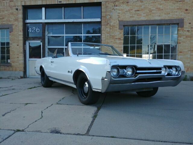 Classic 1967 Oldsmobile cutlass supreme convertible muscle car/ hotrod/ratrod 1967 Oldsmobile Cutlass Cutlass Supreme