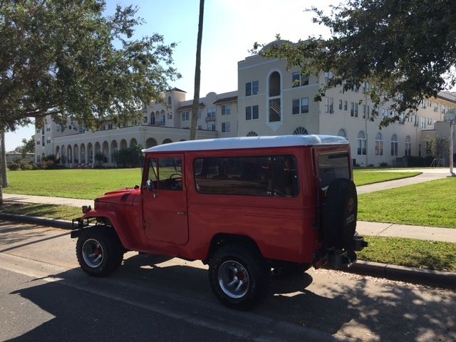 1970 Toyota Land Cruiser RED - photo 13