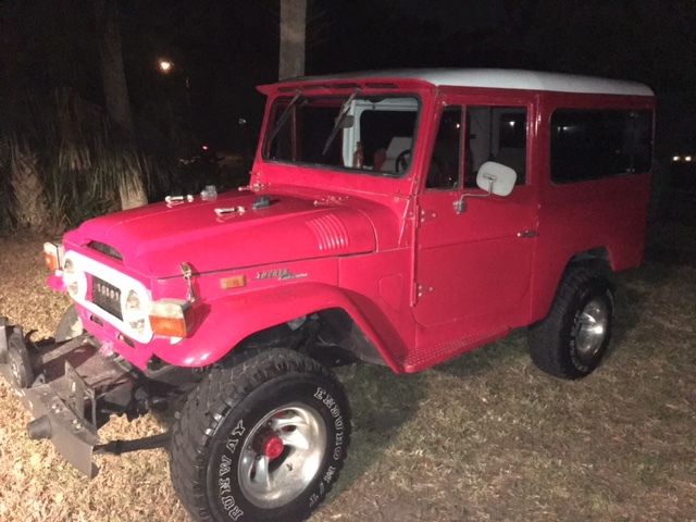 1970 Toyota Land Cruiser RED - photo 8