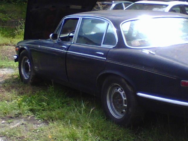 1976 Jaguar XJ12 - photo 2
