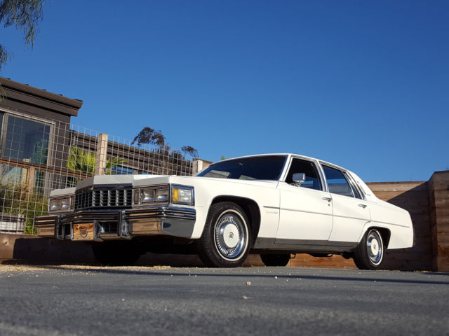 1977 Cadillac Fleetwood FLEETWOOD BROUGHAM D'ELEGANCE - photo 2