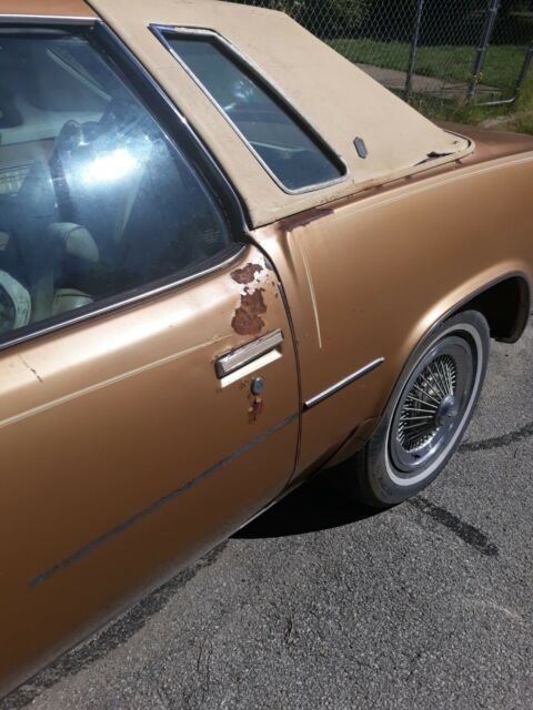1977 Oldsmobile Cutlass Brougham - photo 2
