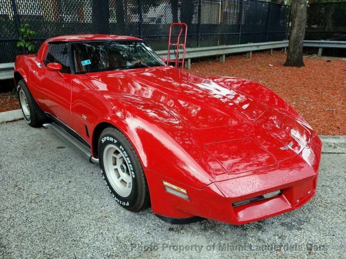 1980 Chevrolet Corvette T-Top Coupe - photo 2