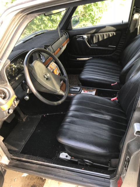 1982 Mercedes-Benz 300-Series 300D Turbodiesel W123 - photo 3