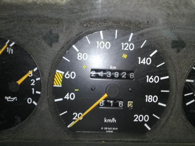 1982 Mercedes-Benz 300-Series - photo 5