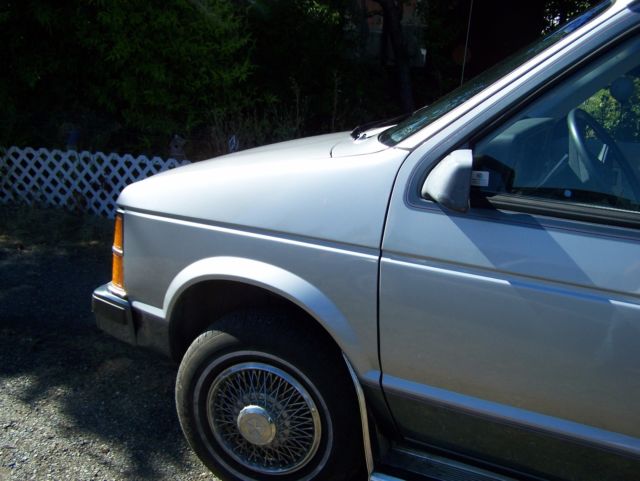 1984 Dodge Caravan - photo 9