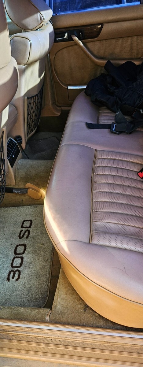 1984 Mercedes-Benz 300-Series - photo 7