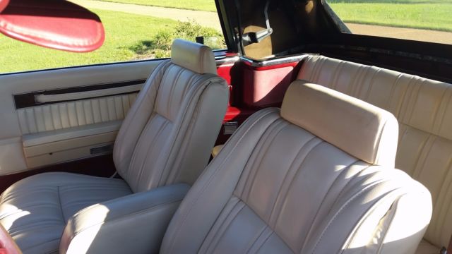 1985 Chrysler LeBaron - photo 2