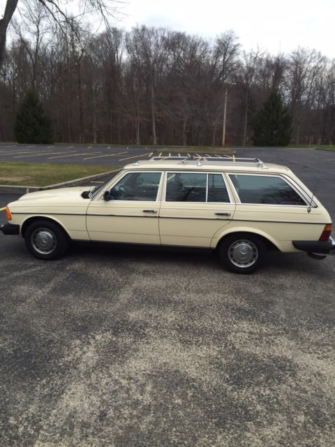 1985 Mercedes-Benz 300-Series