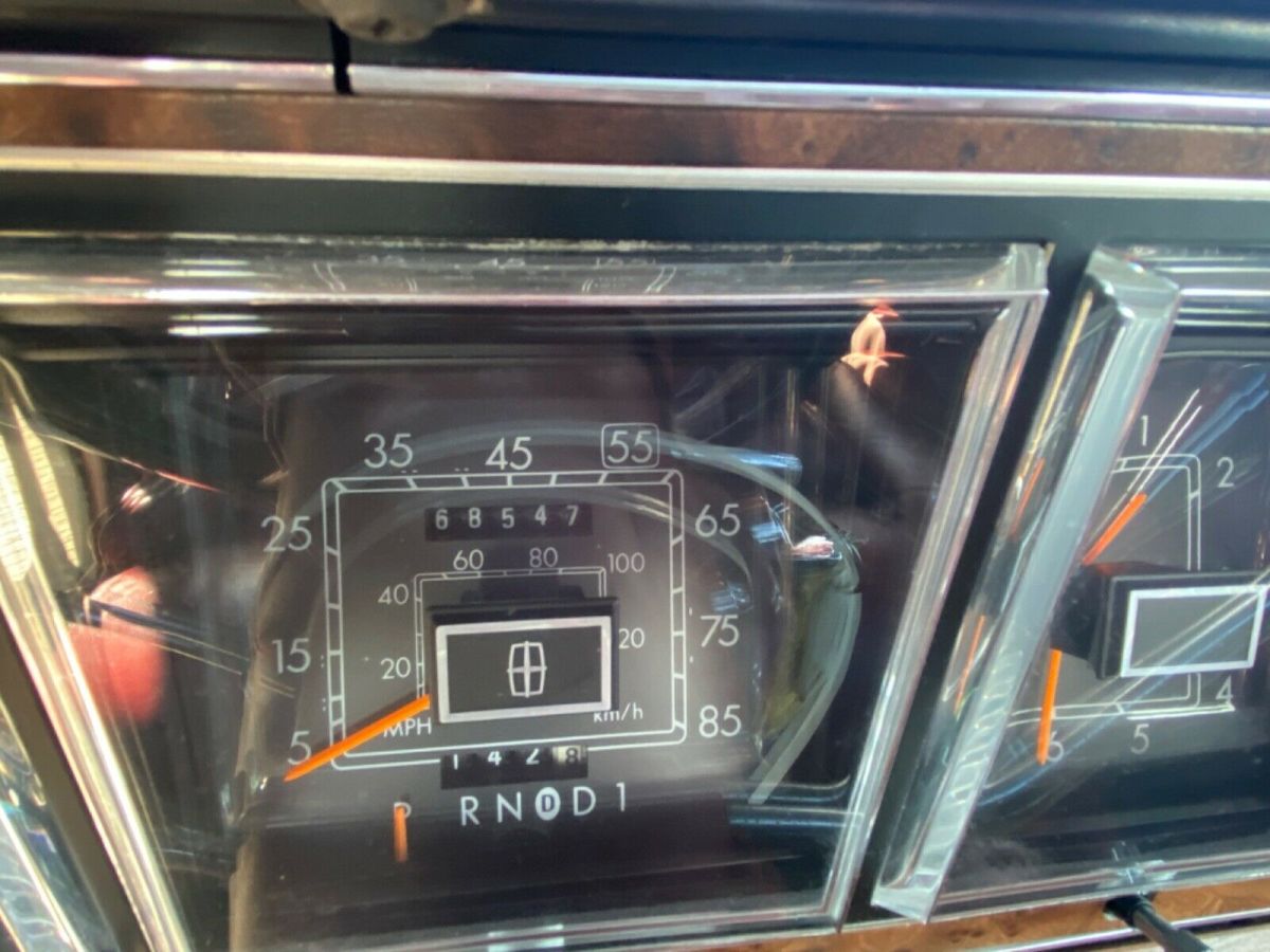 1986 Lincoln Town Car - photo 3