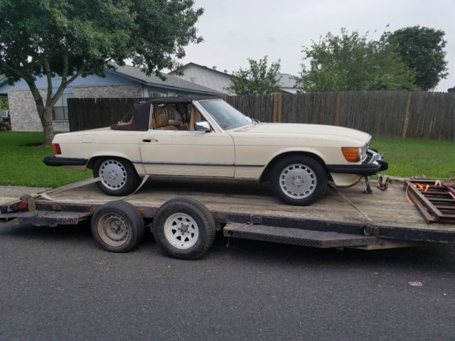 classic 1986 Mercedes 560 Sl Two door convertible soft top 1980 Mercedes-Benz 500-Series SL