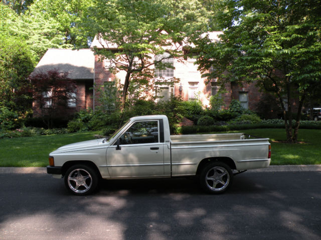 1986 Toyota Hilux - photo 2