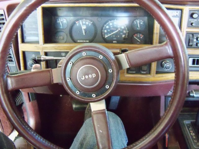 1987 Jeep Wagoneer 4 Dr - photo 7