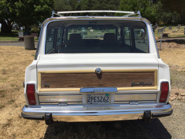 1988 Jeep Wagoneer - photo 4