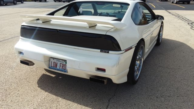 1988 Pontiac Fiero 2 door gt - photo 4