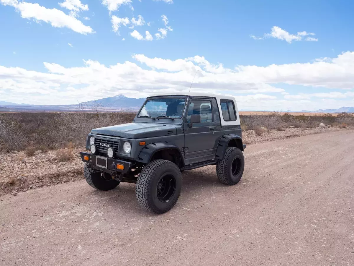 Classic 1988 Suzuki Samurai, Loaded, newer engine, new tires, new battery\ 1988 Suzuki Samurai