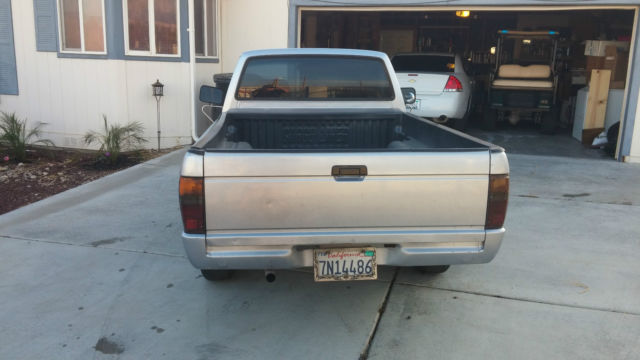 1988 Toyota  SINGLE CAB 1/2 TRUCK SINGEL CAB - photo 3
