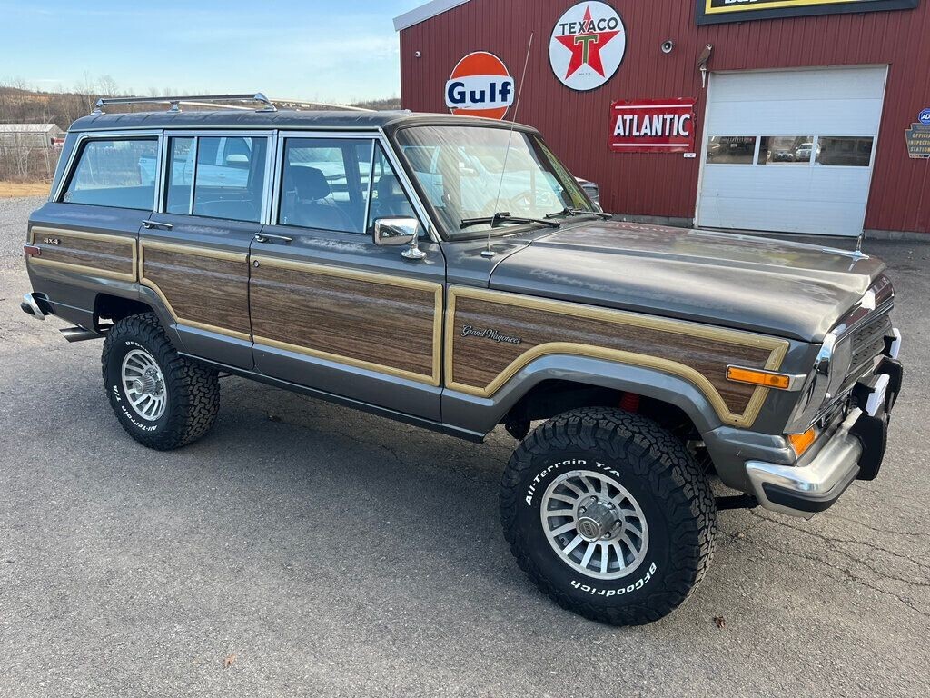1989 Jeep Grand Wagoneer Lifted Rust Free Waggy - photo 2