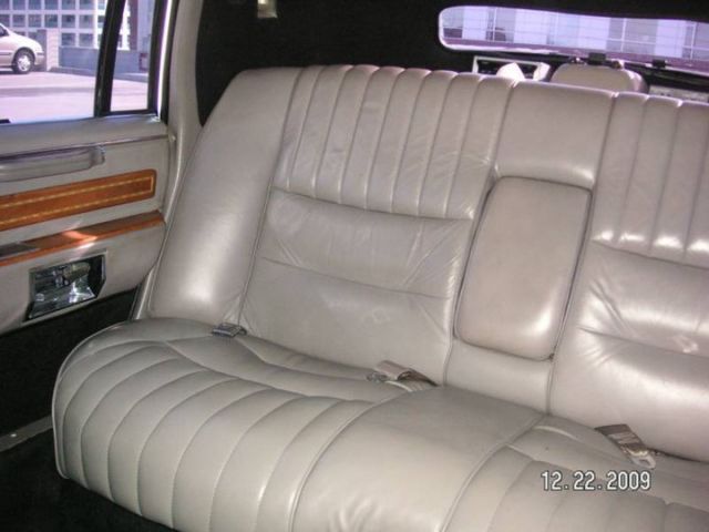 1989 Lincoln Town Car - photo 12