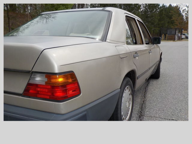 1989 Mercedes-Benz E-Class - photo 4