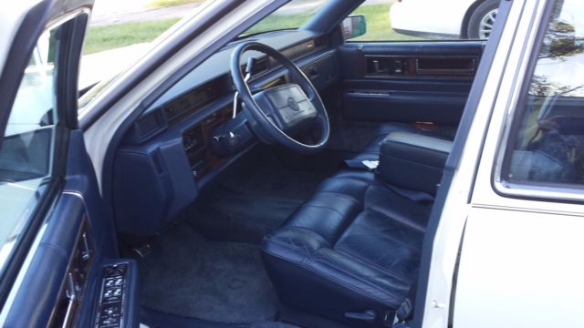 1990 Cadillac DeVille Gold Package - photo 8