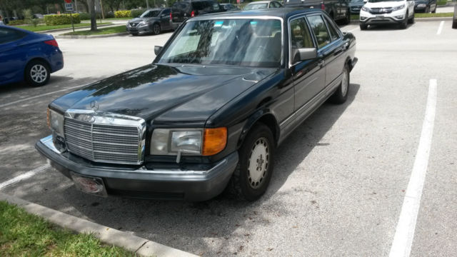 1990 Mercedes-Benz 400-Series