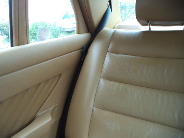 1990 Mercedes-Benz 400-Series - photo 11