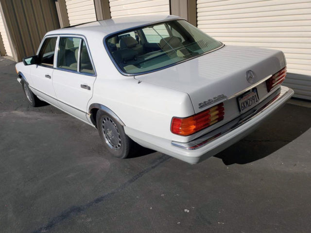 1990 Mercedes-Benz 500-Series 560SEL - photo 2