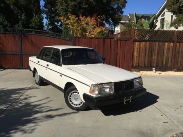 Classic 1990 Volvo 240 Sedan just restored in amazing shape 1990 Volvo 240