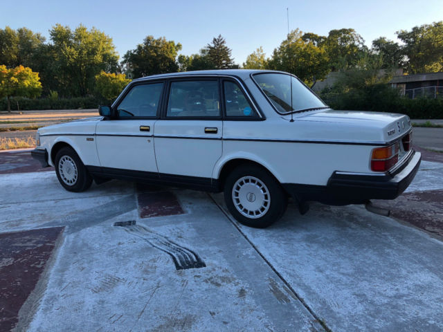 1990 Volvo 240 - photo 5