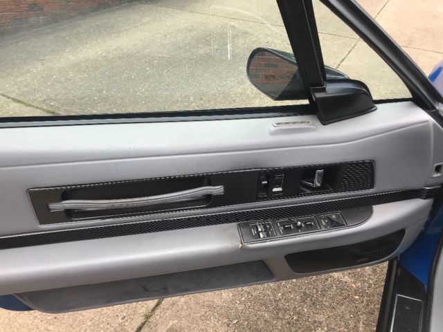 1991 Buick Reatta coupe - photo 10