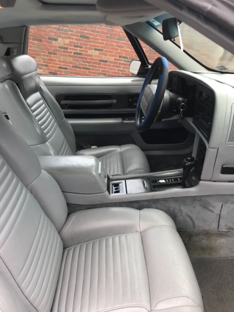 1991 Buick Reatta coupe - photo 7