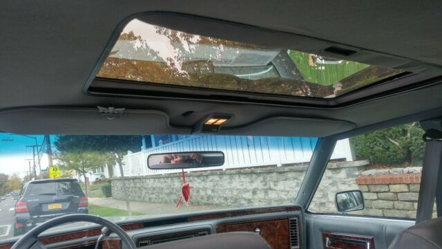 1991 Cadillac Brougham - photo 4