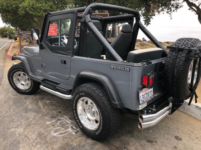 1991 Jeep Wrangler Many Extras - photo 2