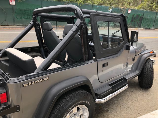 1991 Jeep Wrangler Many Extras - photo 3