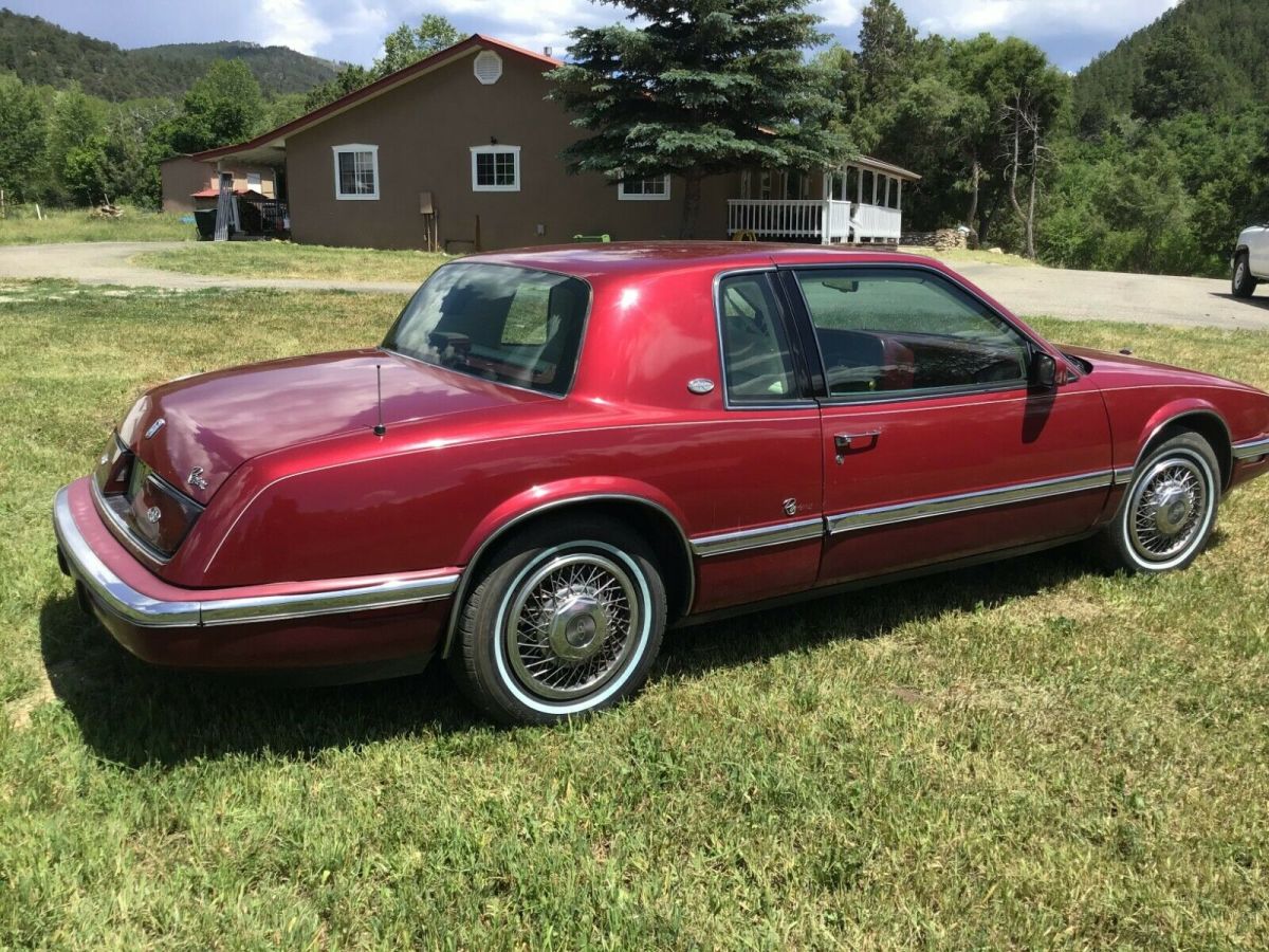 1992 Buick Riviera Coupe - photo 2