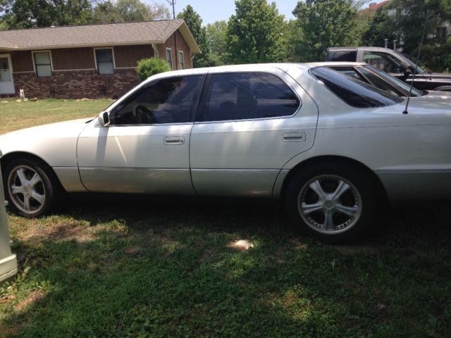 1992 Lexus LS LS - photo 2