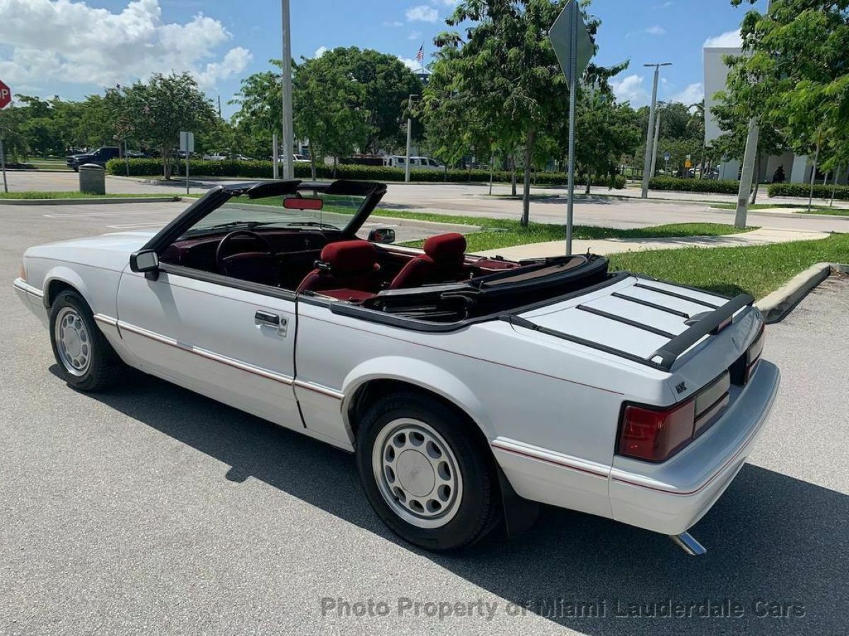 1993 Ford Mustang Convertible LX - photo 3