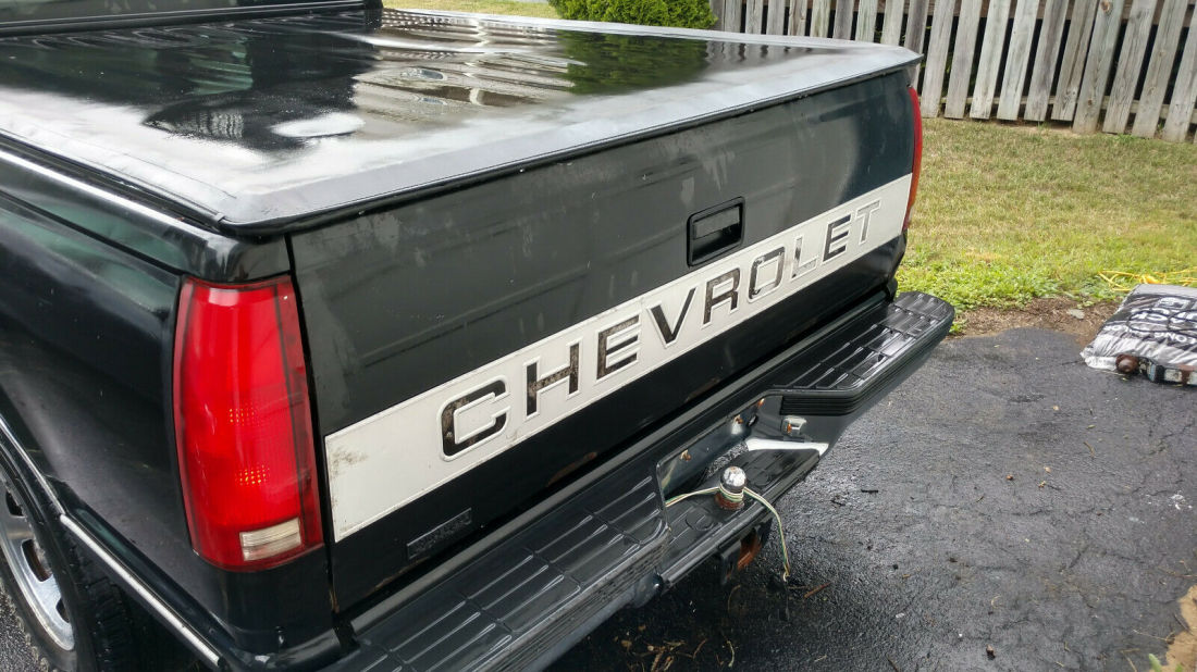 1994 Chevrolet C/K Pickup 1500 C1500 - photo 2